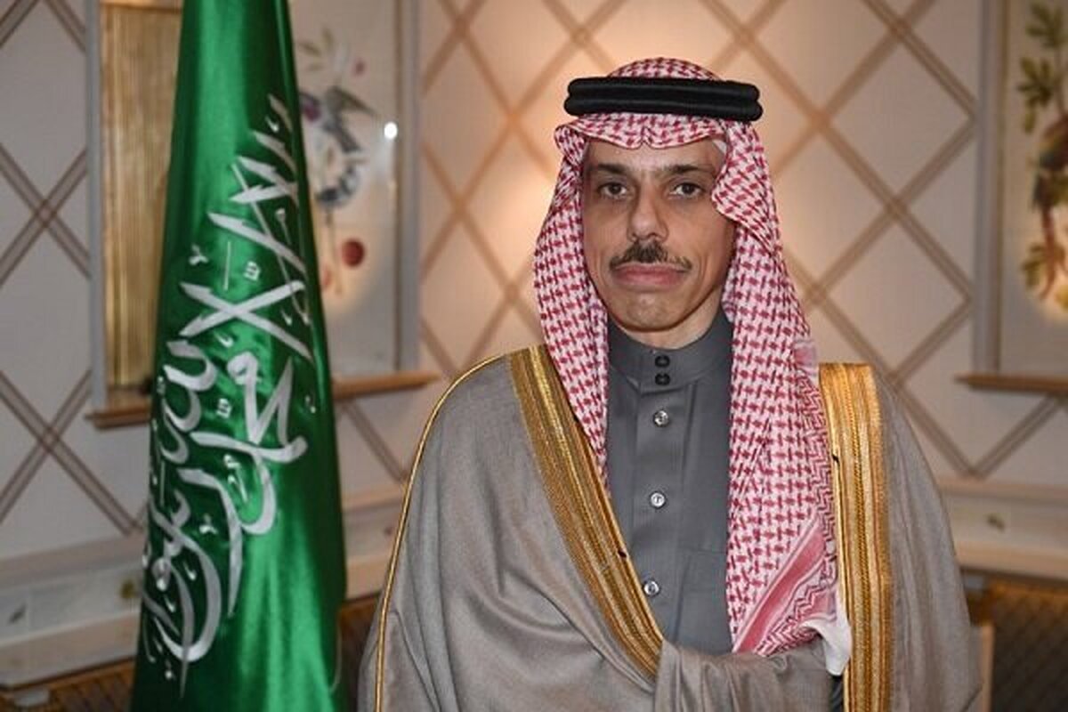 عربستان | وزیر خارجه پس از ۱۵ سال، وزیر خارجه عربستان به بیروت رفت