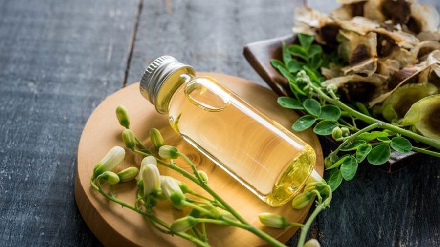 پوست روغن مورینگا برای مو _ بهترین انتخاب برای موهای آسیب دیده از مواد شیمیایی