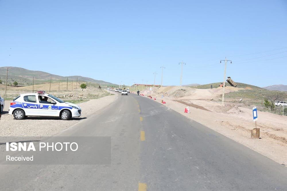 دامغان | آتش سوزی انسداد موقت جاده دامغان به سمنان به علت آتش سوزی تانکر حامل مازوت